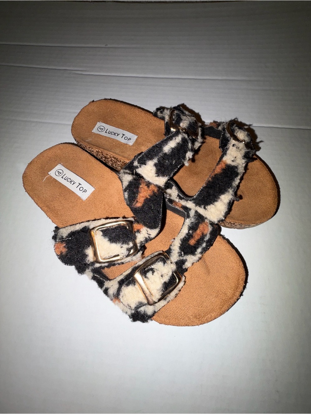 Girls size 4 Lucky Top Leopard-Print Faux Fur Slide Sandals